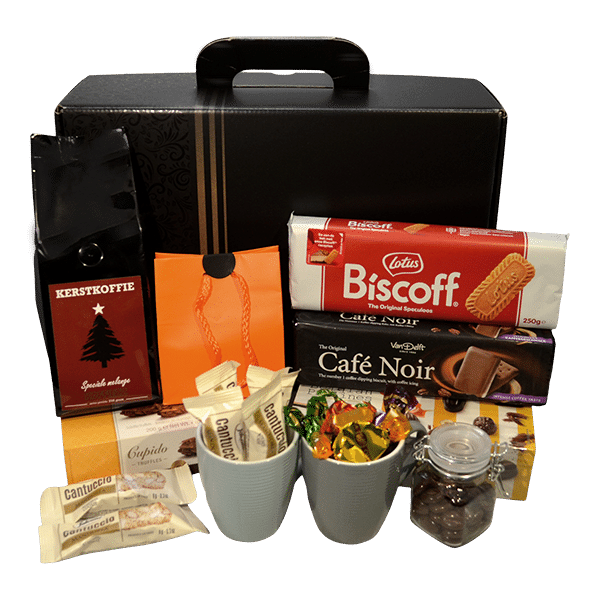 Luxe kerst cadeaupakket met kerstkoffie, mokken, chocolade, koekjes en snoepjes verpakt in een stijlvolle geschenkdoos